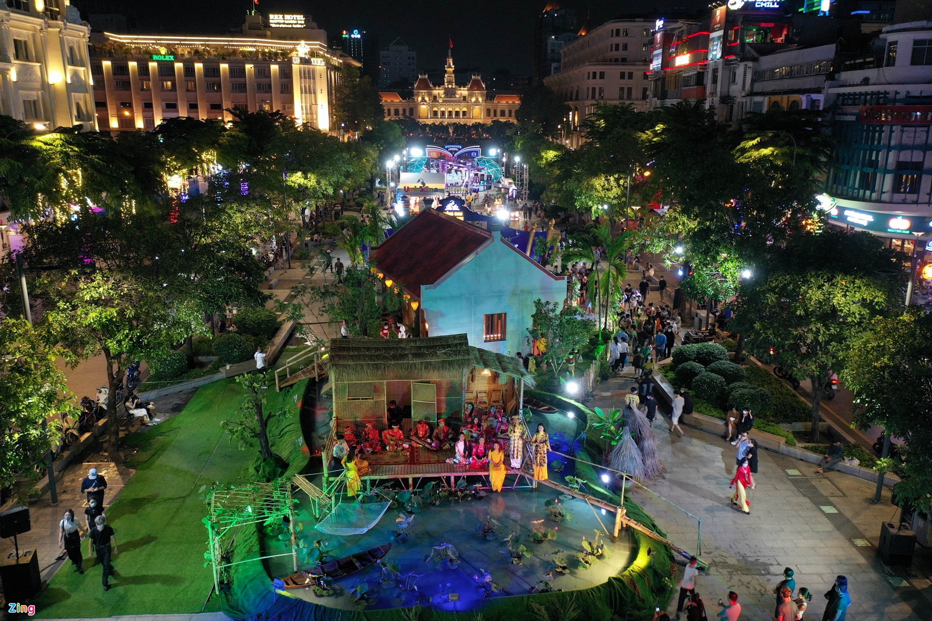 Trai nghiem sach so tai pho di bo anh 8