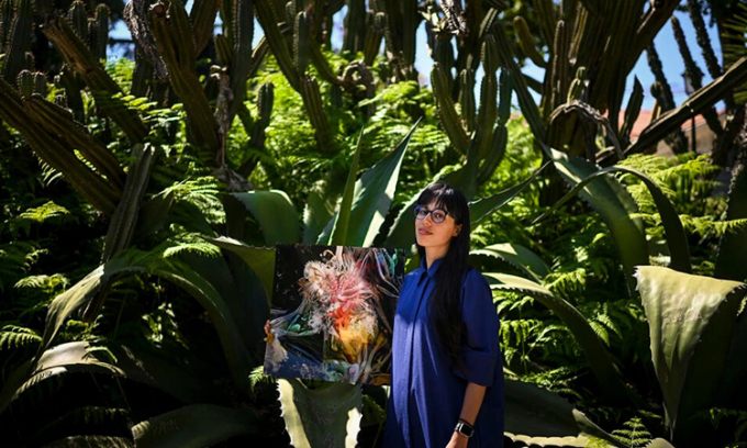 Crespo tin rằng máy móc trang bị AI không thể thay thế con người trong nghệ thuật. Ảnh: AFP