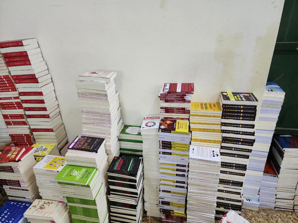 Hà Nội: Thủ đoạn tinh vi của các đối tượng tổ chức in ấn để đưa ra thị trường 100 tấn sách giả