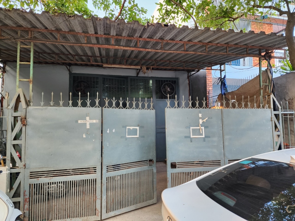 Hà Nội: Thủ đoạn tinh vi của các đối tượng tổ chức in ấn để đưa ra thị trường 100 tấn sách giả