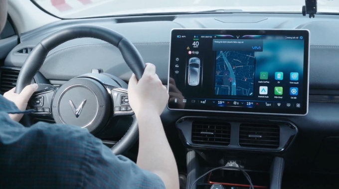Tích hợp công nghệ AI tạo sinh, trợ lý ảo ViVi 2.0 hứa hẹn sẽ mang đến trải nghiệm thú vị và tự nhiên hơn cho người lái. Ảnh: Vingroup