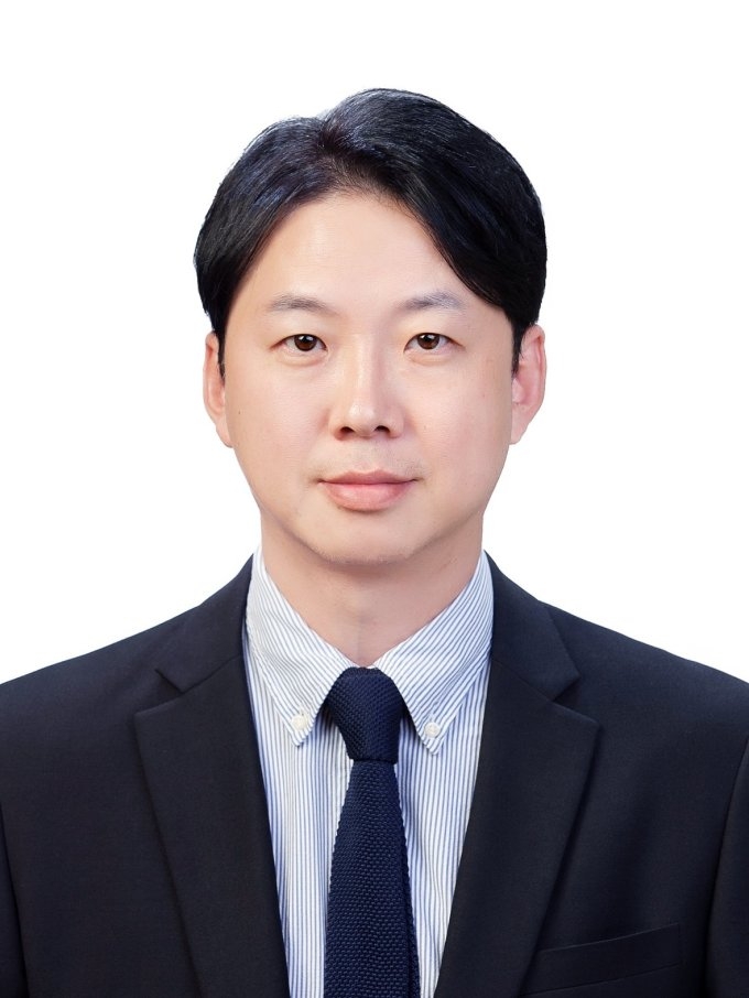 ông Kim Younghun, Giám đốc Bộ phận Mở rộng AI, Cơ quan Xúc tiến CNTT Quốc gia Hàn Quốc, NIPA là diễn giả tại AI4VN 2024. Ảnh: NIPA