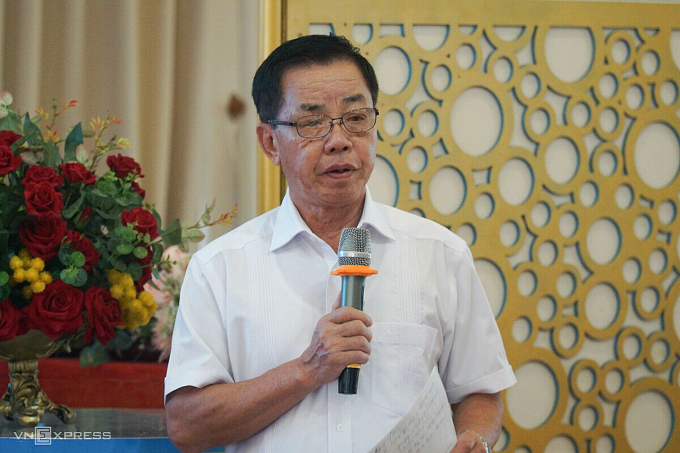 Ông Trần Mạnh Báo, Chủ tịch tập đoàn ThaiBinh Seed, thảo luận về Chương trình sản phẩm quốc gia. Ảnh: Bùi Toàn