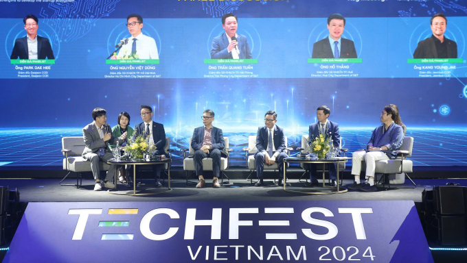 Các chuyên gia thảo luận tại diễn đàn. Ảnh: TTTT