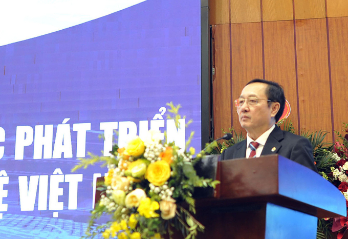 Bộ trưởng phát biểu tại hội thảo chiều 10/12. Ảnh: Xuân Bình