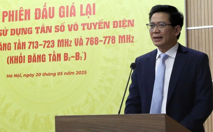 Cục trưởng Tần số Lê Văn Tuấn tại phiên đấu giá. Ảnh: Doãn Mạnh