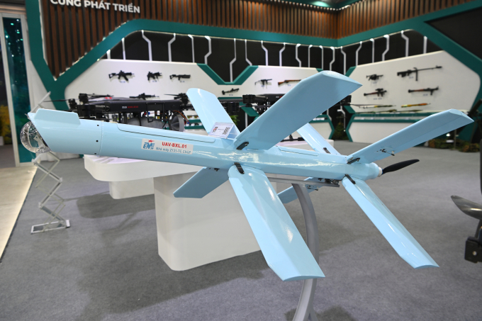 Một thiết bị bay không người lái của Việt Nam trưng bày tại Triển lãm Quốc phòng Quốc tế 2024. Ảnh: Giang Huy