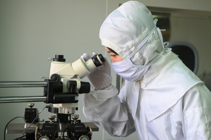 Phòng sạch, Trung tâm Nano và Năng lượng, trường Đại học Khoa học Tự nhiên, Đại học Quốc gia Hà Nội, nơi đào tạo và nghiên cứu về bán dẫn. Ảnh: Giang Huy