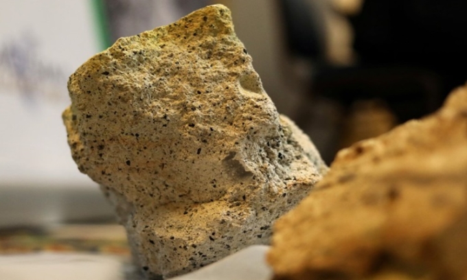 Uranium có hai đồng vị chính là uranium-238 và uranium-235. Ảnh: Reuters