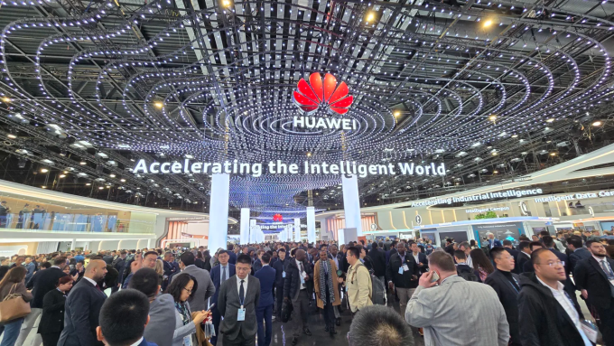 Gian hàng của Huawei tại hội nghị công nghệ di động Mobile World Congress ở Barcelona năm 2025. Ảnh: Arjun Kharpal/CNBC