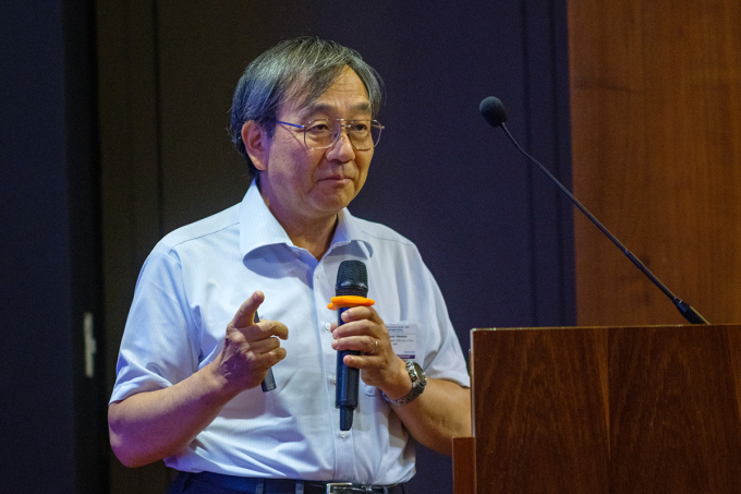 Giáo sư Masayuki Nakahata (Viện Nghiên cứu Tia vũ trụ - ICRR, ĐH Tokyo, Nhật Bản) phát biểu tại hội nghị. Ảnh: ICISE
