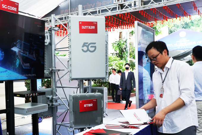 Một trạm 5G Make in Vietnam được trưng bày tại Ngày hội Khoa học và Công nghệ 2025. Ảnh: Anh Dũng