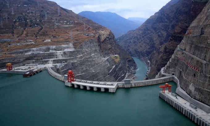 Đập thủy điện Bạch Hạc Than ở Trung Quốc. Ảnh: VCG