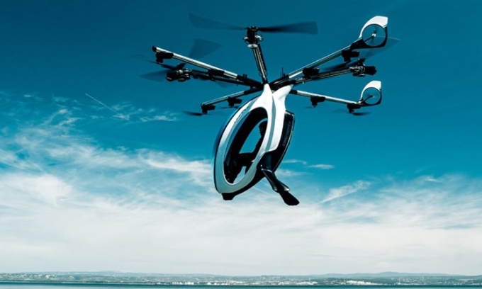 Airscooter lần đầu bay có người lái vào tháng 6/20225. Ảnh: Zapata