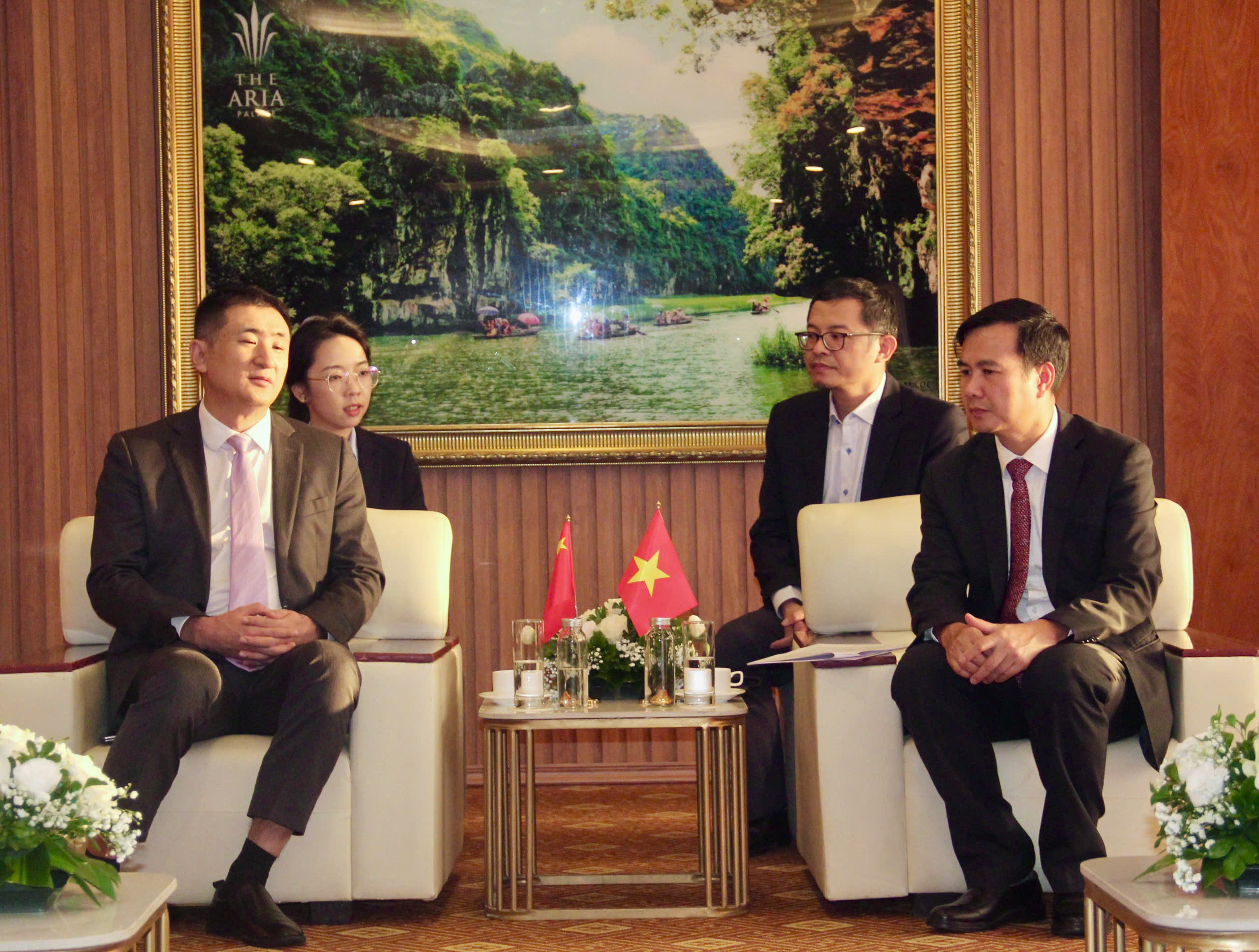 Đẩy mạnh hoạt động song phương thúc đẩy hợp tác KH&CN tại Tuần lễ Số Quốc tế Việt Nam 2025- Ảnh 8. Đẩy mạnh hoạt động song phương thúc đẩy hợp tác KH&CN tại Tuần lễ Số Quốc tế Việt Nam 2025- Ảnh 8.