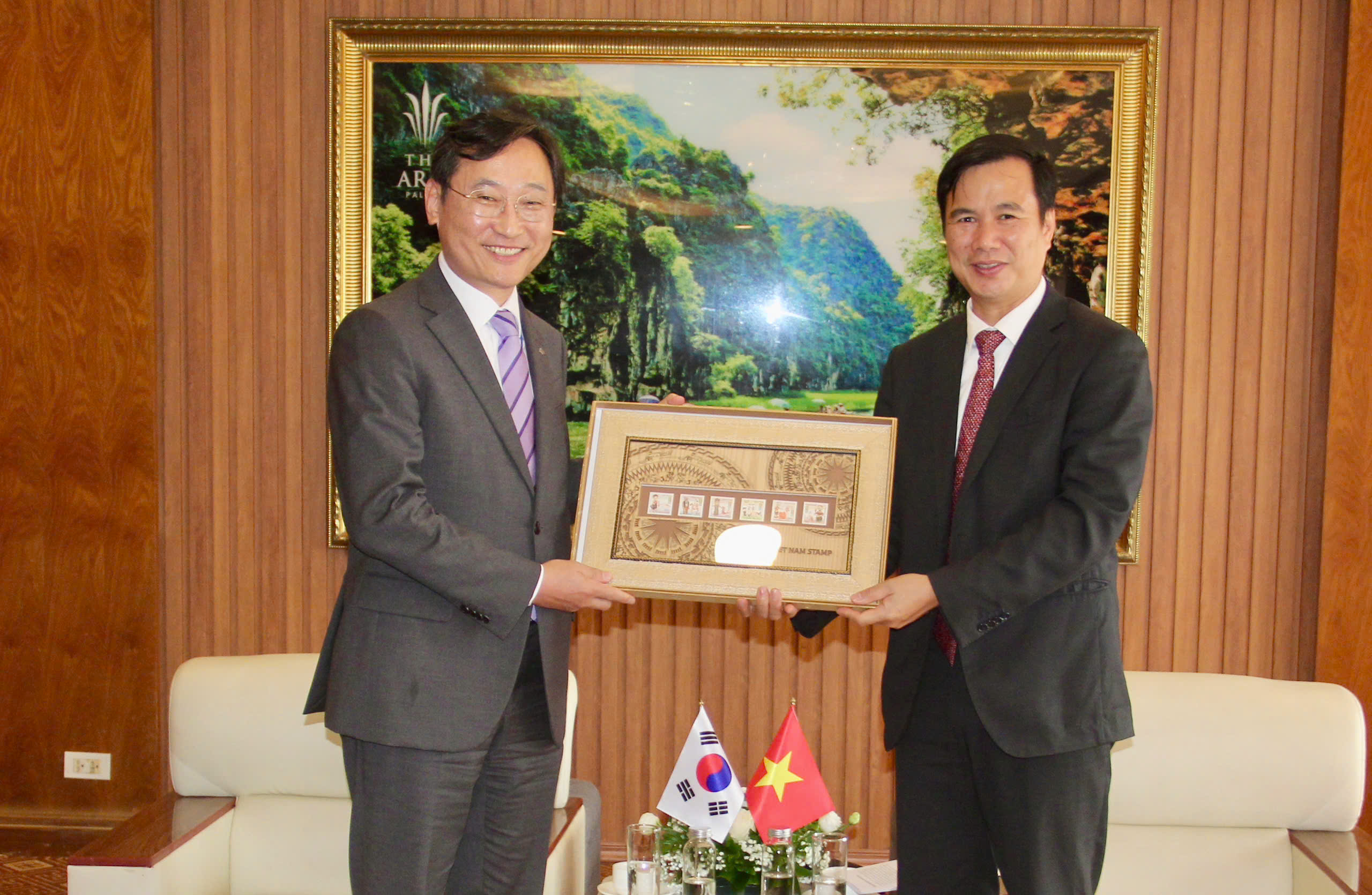 Đẩy mạnh hoạt động song phương thúc đẩy hợp tác KH&CN tại Tuần lễ Số Quốc tế Việt Nam 2025- Ảnh 4. Đẩy mạnh hoạt động song phương thúc đẩy hợp tác KH&CN tại Tuần lễ Số Quốc tế Việt Nam 2025- Ảnh 4.