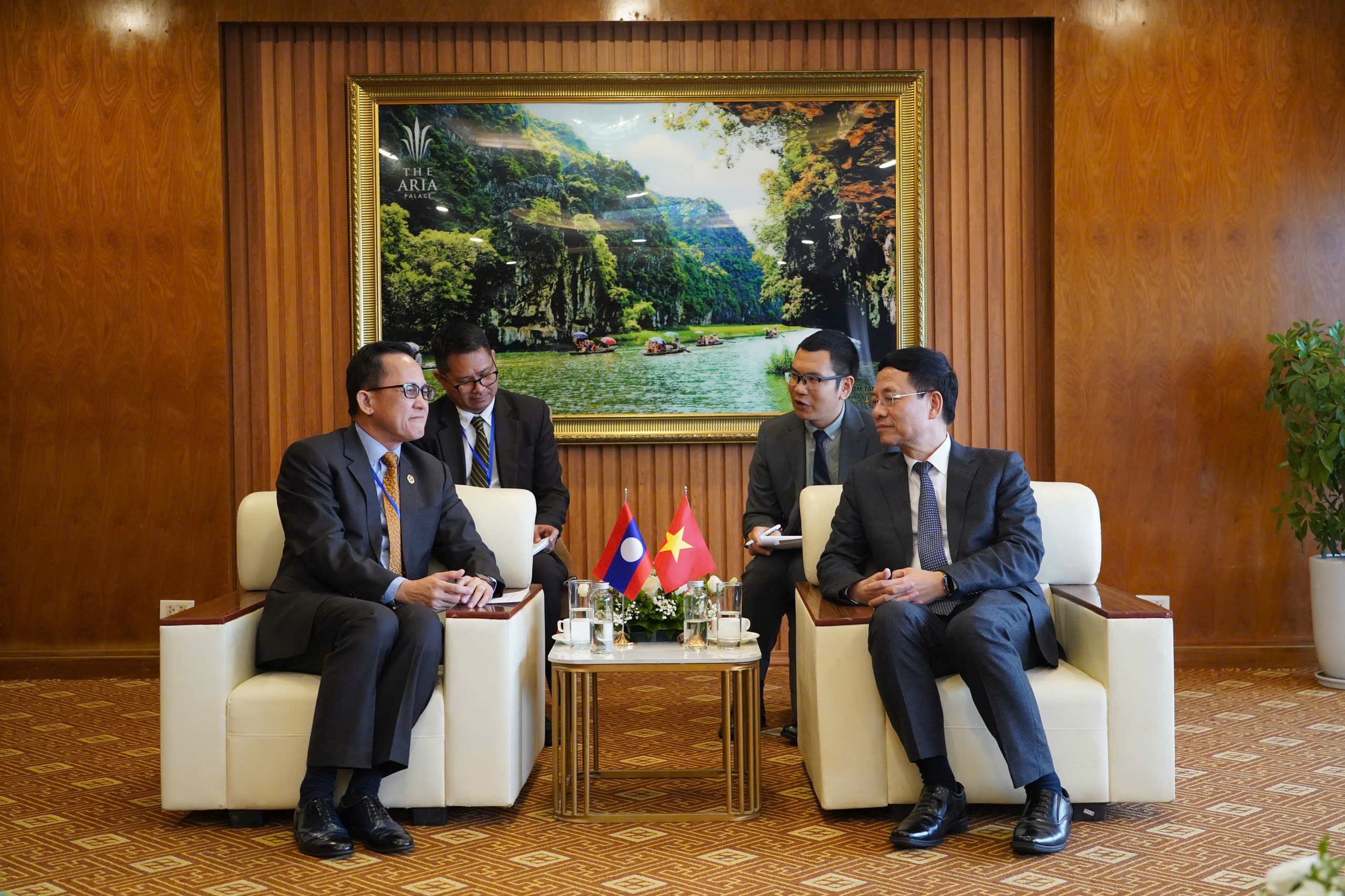 Đẩy mạnh hoạt động song phương thúc đẩy hợp tác KH&CN tại Tuần lễ Số Quốc tế Việt Nam 2025- Ảnh 2. Đẩy mạnh hoạt động song phương thúc đẩy hợp tác KH&CN tại Tuần lễ Số Quốc tế Việt Nam 2025- Ảnh 2.